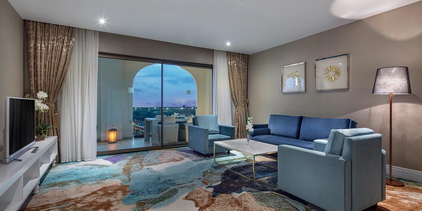 King Suite - Living Room