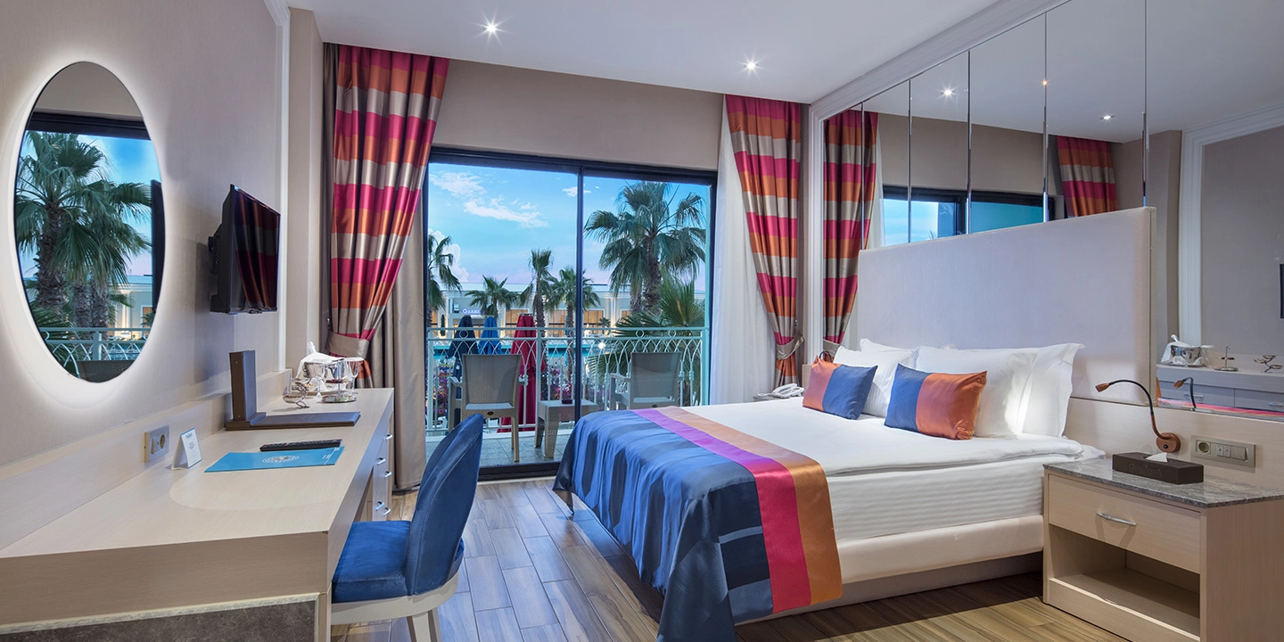 Wonderland Pool Deluxe Room - Bedroom